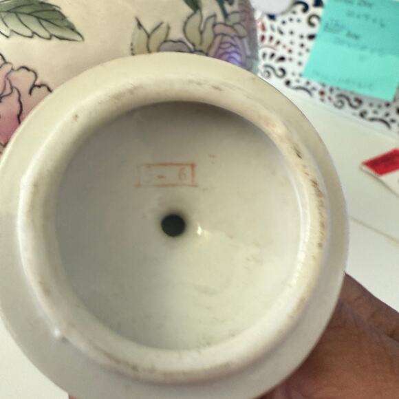 Chinoiserie Pink and Green Peony Ginger Jar With Lid from Late 20th Century - Picture 11 of 13